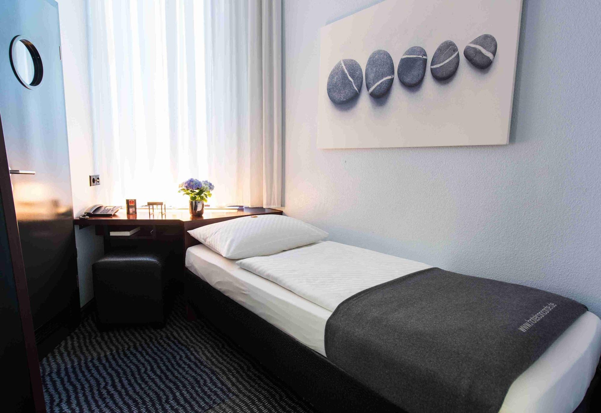คอนคอร์ด Hotel Frankfurt am Main ภายนอก รูปภาพ