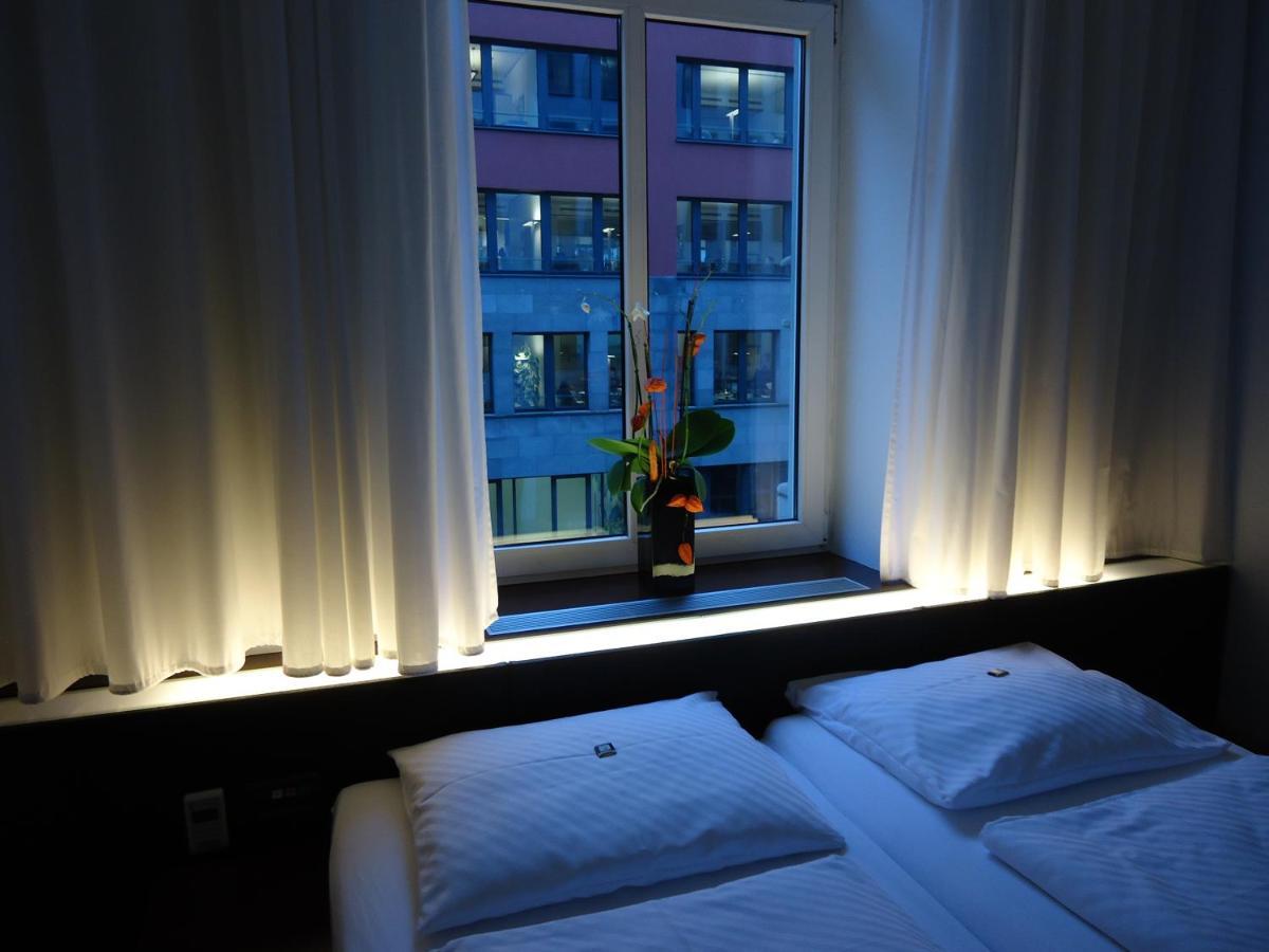 คอนคอร์ด Hotel Frankfurt am Main ภายนอก รูปภาพ